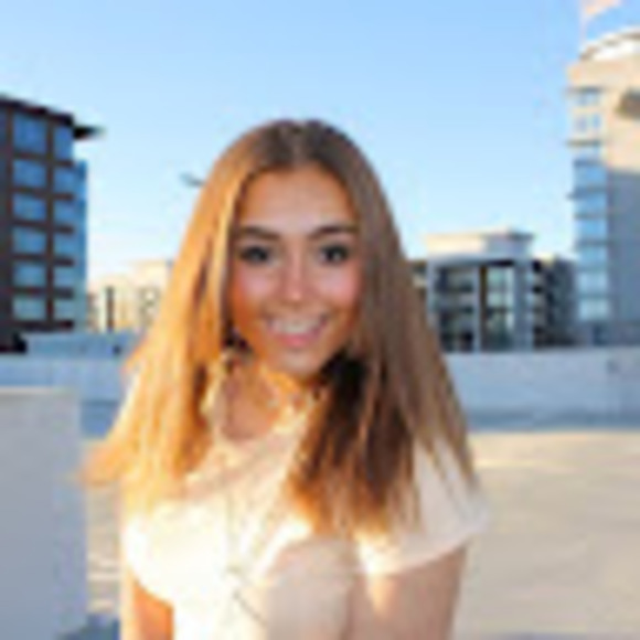 Meet your Posher, Abby - Picture 1 of 1